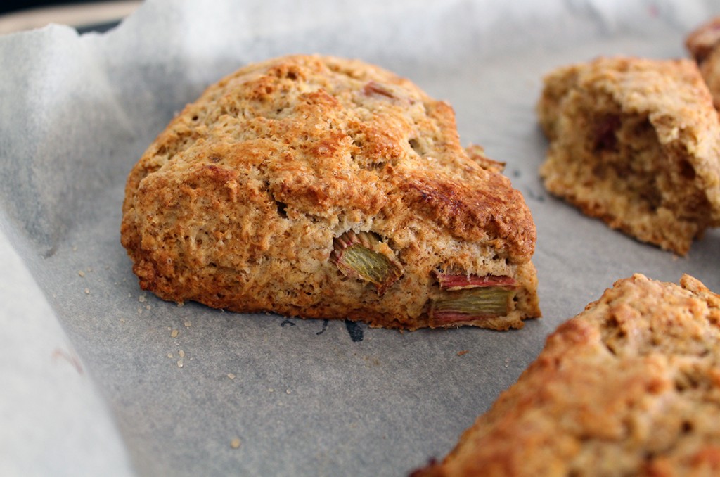 rhubarb ginger scones 01